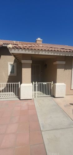 1069 Fig St, San Jacinto, CA 92582-5807