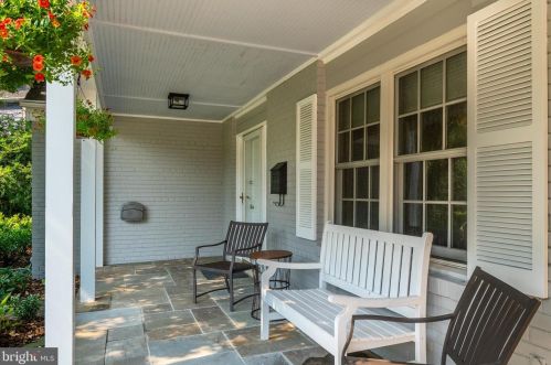 1423 Crestridge Dr, Silver Spring MD 20910-1535 exterior