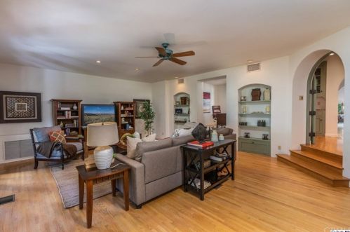 1932 Montecito Dr, Glendale CA  91208-1822 exterior