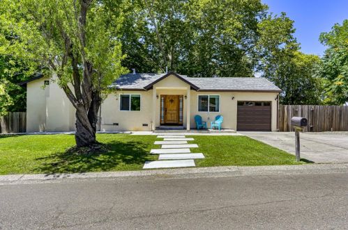 4741 Llano Ln, Fair Oaks, CA 95628-5826