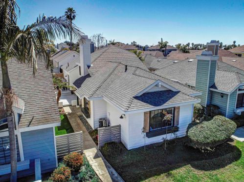 813 Spindrift Ln, Carlsbad, CA 92011-3740