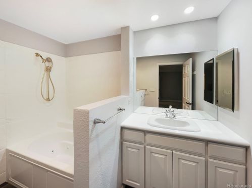 2863 Lansing Way, Aurora CO  80014-3006 exterior