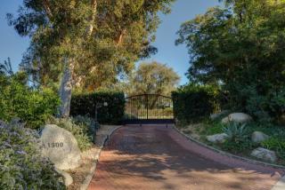 1500 Normandy Dr, Pasadena, CA 91103-1146