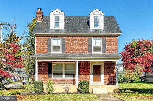 135 Springettsbury Ave, York, PA 17403-3142