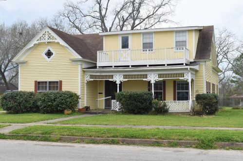 314 Main St, Ezzell, TX 77964-2313