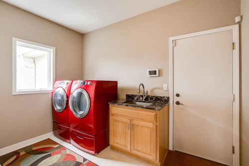 851 Heron Ave, Saint Paul MN  55128-5343 exterior