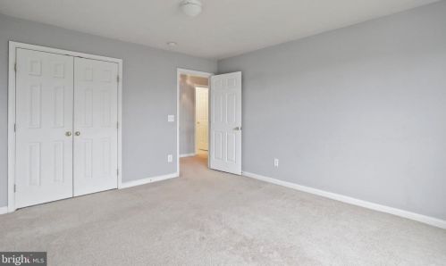 49 Pebble Beach Cir, Charles Town WV  25414-4061 exterior