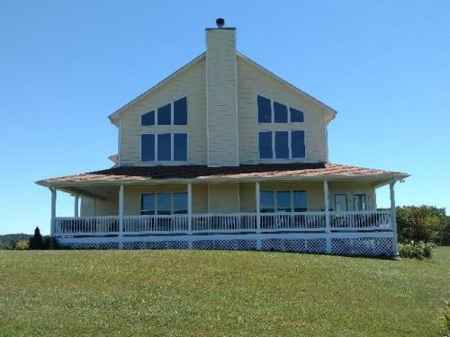 2135 Derby Chase Dr, Philadelphia, TN 37846-1674
