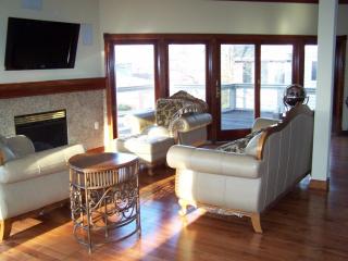 8440 Pine Ave, Gary IN  46403-1435 exterior