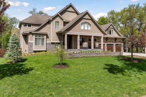5004 Skyline Dr, Minneapolis, MN 55436-1352