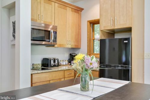 4 Pileated Woodpecker Ln, Hedgesville WV  25427-6232 exterior