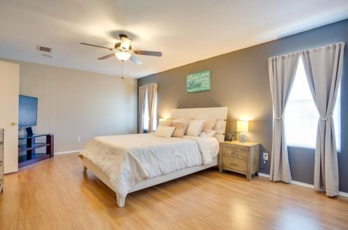 4856 Parkview Hills Ln, Fort Worth TX  76179-4179 exterior