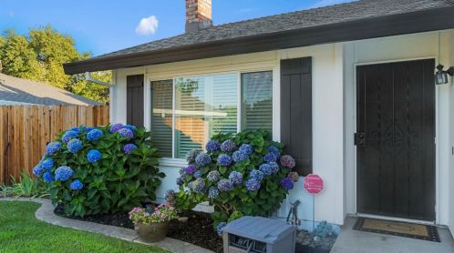 10054 Kern River Ct, Rancho Cordova, CA 95670-2712