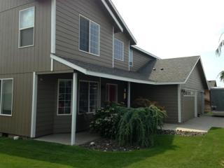 8008 Langara Dr, Pasco, WA 99301-7915