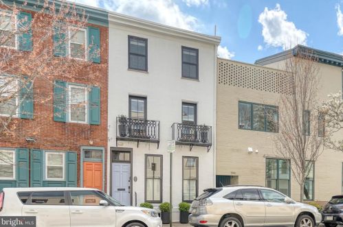 1936 Lombard St, Philadelphia, PA 19146-1411