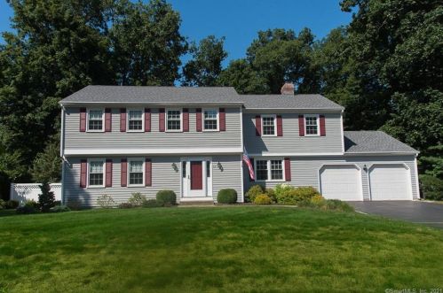 40 Foxwood Ct, Cheshire, CT 06410-2630