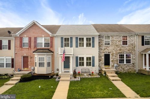 24 Dunlap Dr, Charles Town, WV 25414-6513