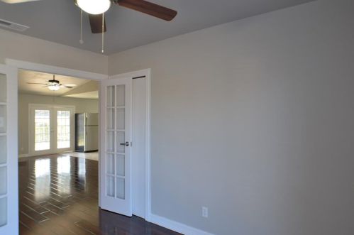 2006 Brentwood Ln, Carrollton TX exterior