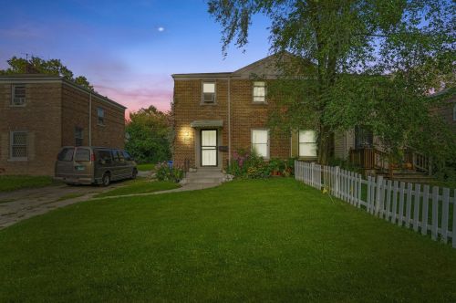9801 Merrill Ave, Chicago, IL 60617-4845