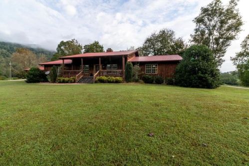 27933 Fork River Rd, Saltville, VA 24370-4117