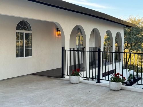 385 Vine St, Vacaville, CA 95688-8704
