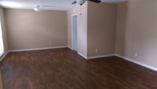 2025 Christie Ln, Carrollton TX  75007-3509 exterior