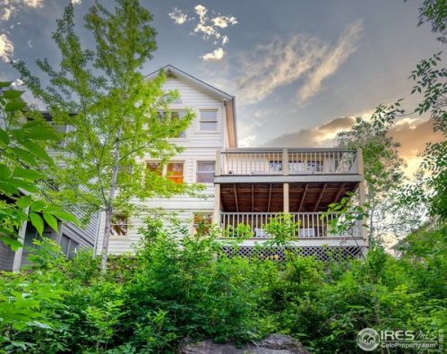 363 Arapahoe Ln, Boulder, CO 80302-5858