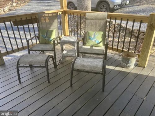 15 Meadow View Dr, Lost City WV 26810-8523 exterior