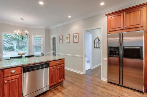 430 Lost Forest Ct, Atlanta GA  30328-2101 exterior