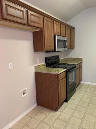 4701 Ashbury Ln, Midlothian TX  76063-6727 exterior