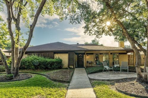 1927 Big Sky Dr, Lewisville, TX 75077-7527
