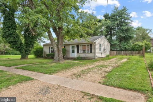 206 Maple St, Fredericksburg, VA 22405-3217