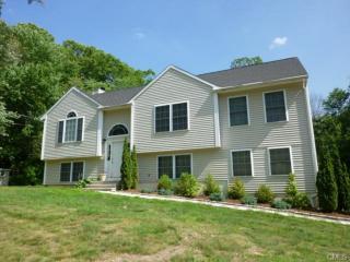 170 Mohegan Rd, Huntington, CT 06484-2448