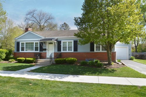 400 Emerson St, Mount Prospect, IL 60056-2102