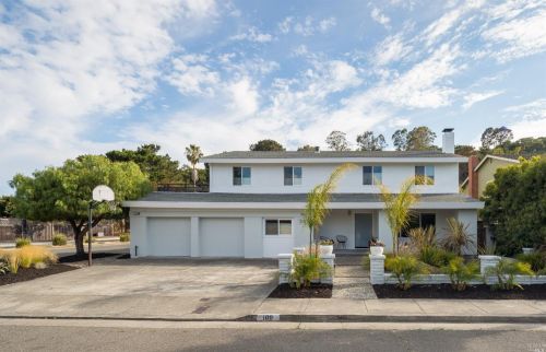100 Surfwood Cir, San Rafael, CA 94901-2575