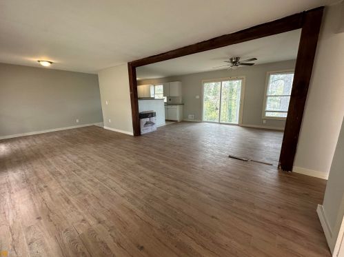 2916 Handy Dr, Atlanta GA  30318-7239 exterior