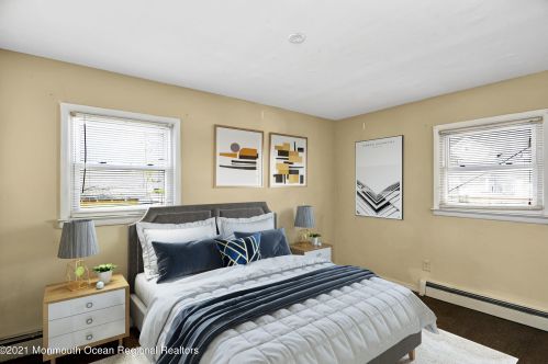 1105 Comstock St, Tinton Falls NJ 07712-5815 exterior