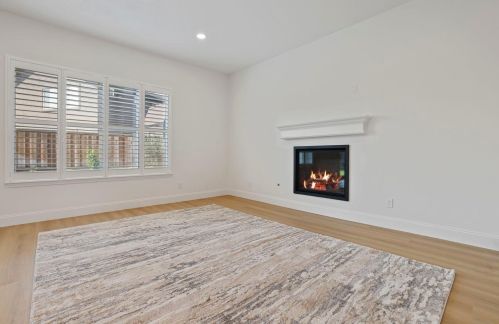 636 Stetson Dr, Valley Home CA  95361-8691 exterior