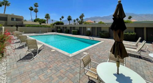 459 Bradshaw Ln, Palm Springs, CA 92262-7951