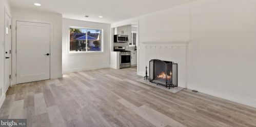 1515 Oakview Dr, Silver Spring MD 20903-2243 exterior