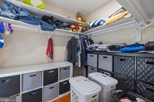 7319 Beverly Park, Springfield VA  22150-3162 exterior