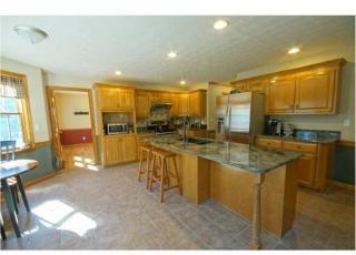 152 Meadow Fox Ln, Chester, NH 03036-4197