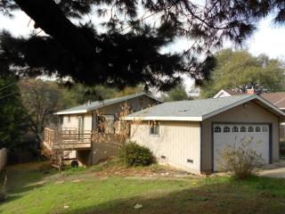 284 Daniels Dr, Auburn, CA 95603-3130