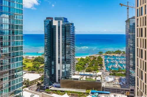 987 Queen St, Honolulu HI  96814-4118 exterior