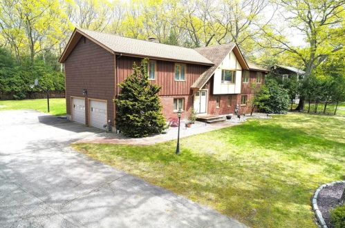 9 Juniper Hill Dr, Coventry, RI 02816-6435