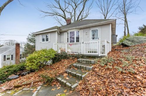 21 Rocks Rd, Norwalk, CT 06851-2904