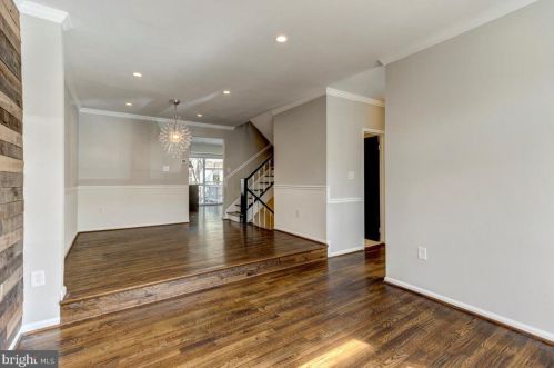 456 Virginia Ave, Herndon, VA 20170-5438