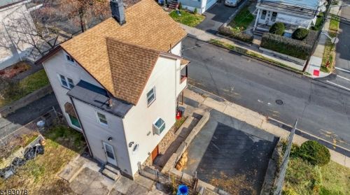 76 Passaic Ave, Paterson NJ  07506-1406 exterior