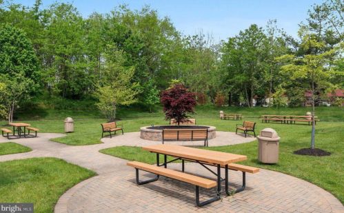 64 Kyle Way, Trenton NJ 08628-2521 exterior