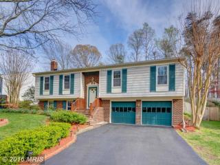 7135 Rolling Forest Ave, Springfield VA  22152-3637 exterior